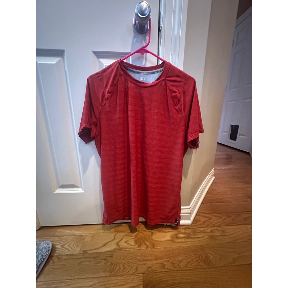 SAXX Hot Shot Tech Tee Red Mens Medium DropTemp Cooling Performance Active Shirt